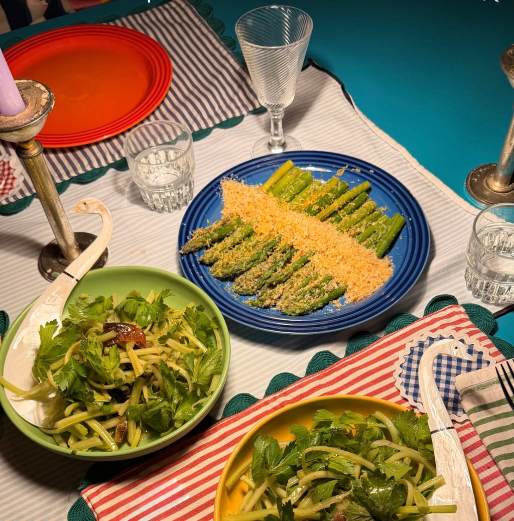 CLARITA Table Runner